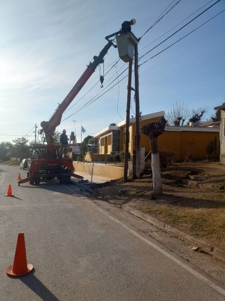 Lee más sobre el artículo REEMPLAZO DE POSTACIÓN EN PELIGRO EN EL MANZANO